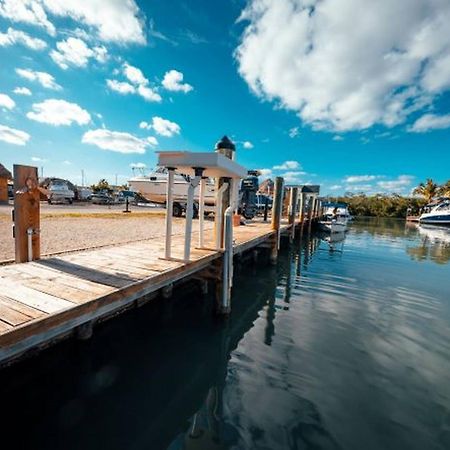 Waterfront Studio 2, Couples Oasis, Kayaks, Pool Jewfish Екстер'єр фото